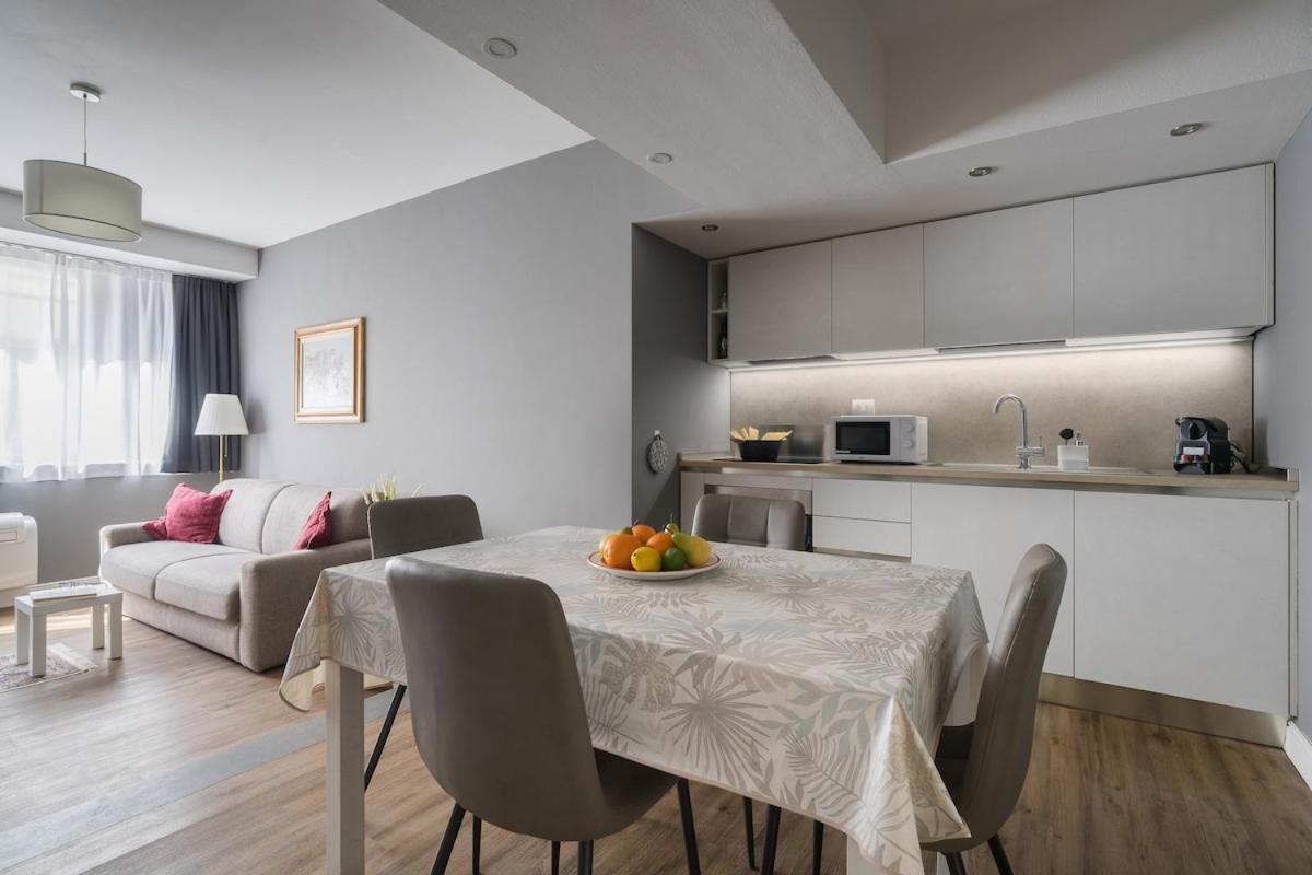 No 32 - Modern Luxury *